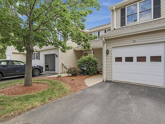 3rd image of 34 Sawmill Pond Rd Unit 34
