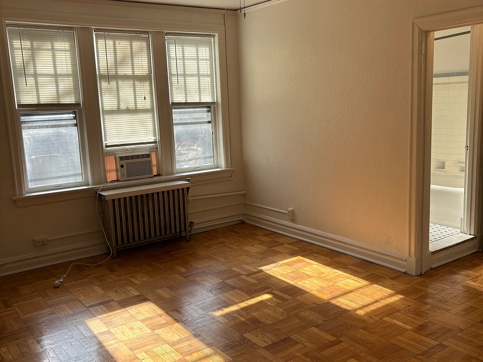 Studio, 600 sqft, $1,000 — Photo 3