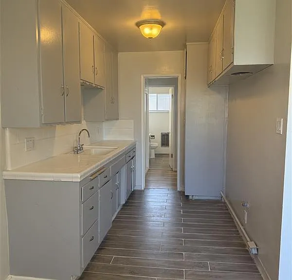 921 Cedar Ave #9 — Photo 15
