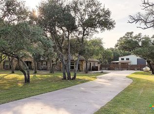 427 Weston Woods Rd, Inez, TX 77968