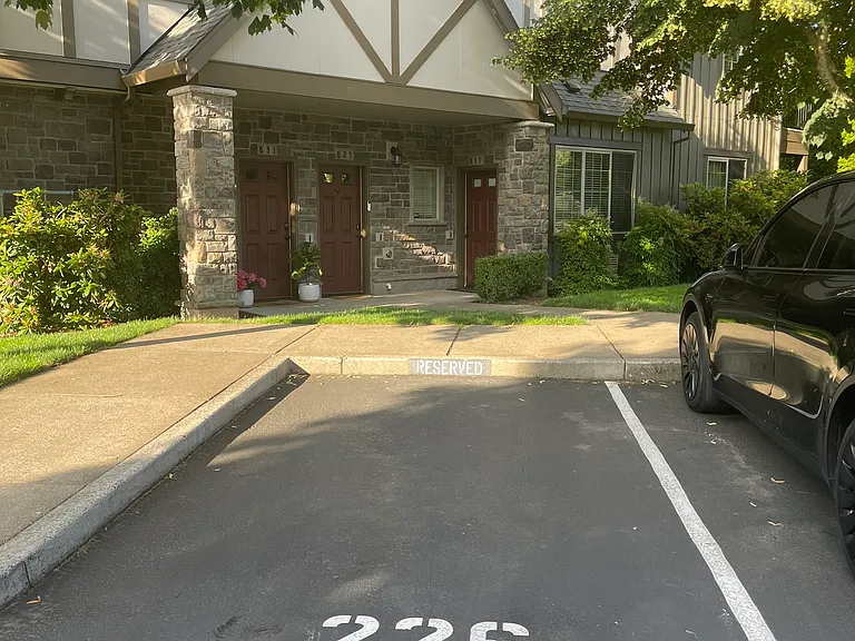 819 NW Wheelock Pl #819 — Photo 48