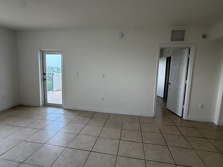 6357 SW 8th St #702 — Photo 23