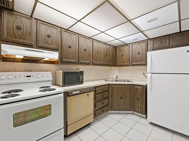 3101 Oakland Shores Dr #H108 — Photo 4