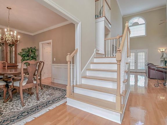 2759WaterpointeCirEntry