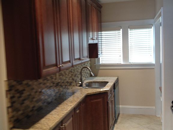 2nd image of 18708 Chagrin Blvd