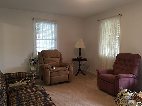 5th image of 518 NE Broadview Dr