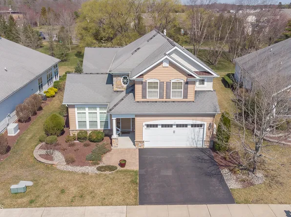 17 E Sagamore Drive, Farmingdale, NJ 07727