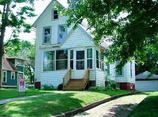 1276 N Broad St, Galesburg, IL 61401