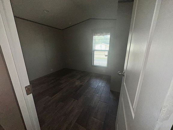 5th image of 1513 W Crockett St #51C
