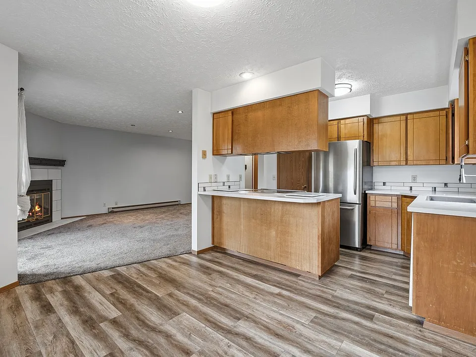 113 S Neyland Ave