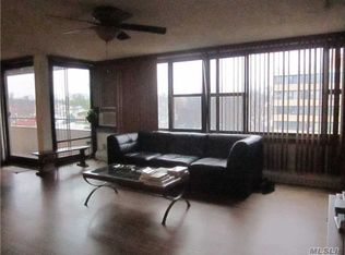 16715 12th Ave APT 8C, Beechhurst, NY