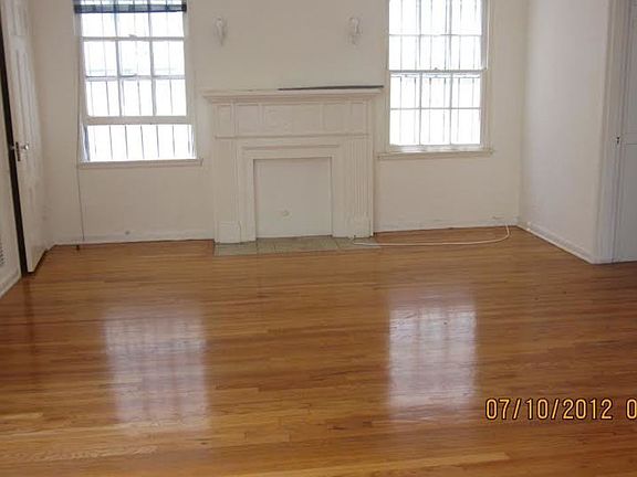 5th image of 106 N Sweetzer Ave