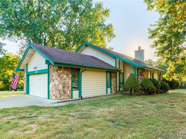 109 Osage Way, Weldon Spring, MO 63304
