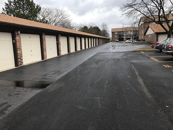 2nd image of 4940 Circle Ct APT 605