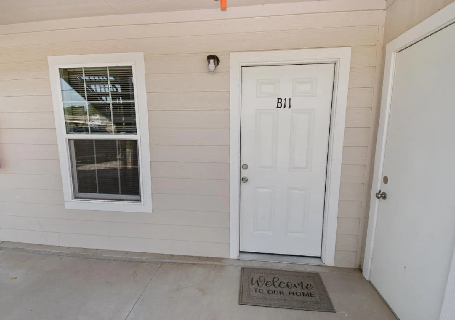 7905 Goldstar - 2 Bed — Photo 2