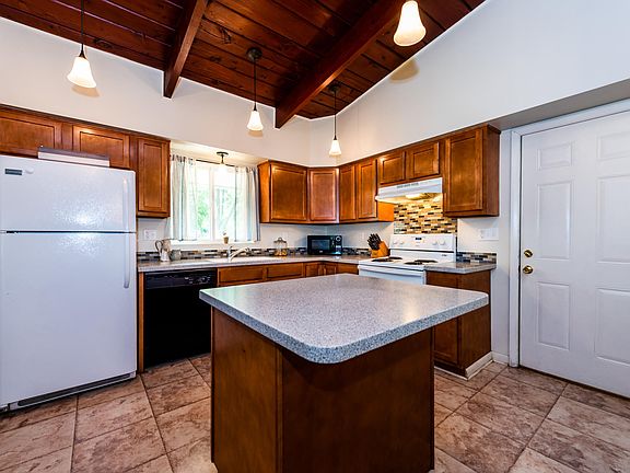 5th image of 2709 Morton Ave