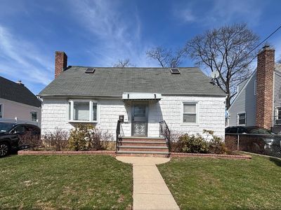 69 Glenmore Ave, Hempstead, NY, 11550