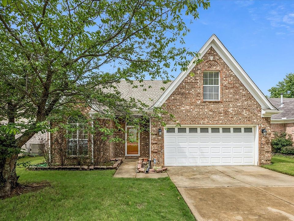 1st image of 6932 Parkbrook Ln