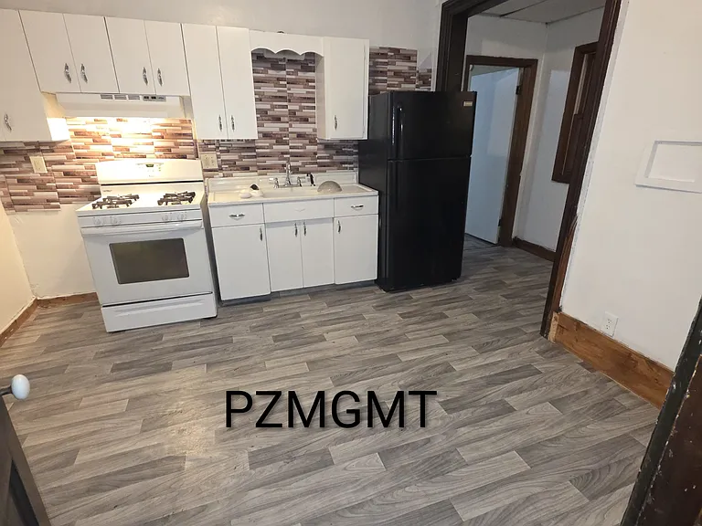 290 Harbor St #A — Photo 6