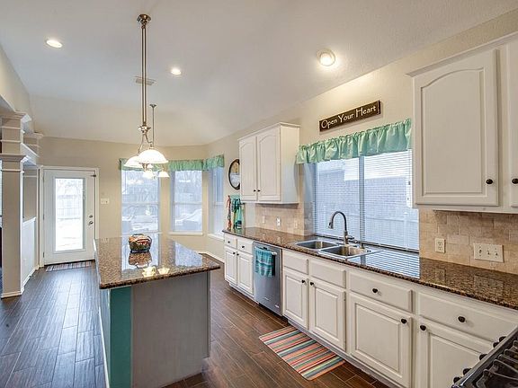 2nd image of 1615 Branchview Ct