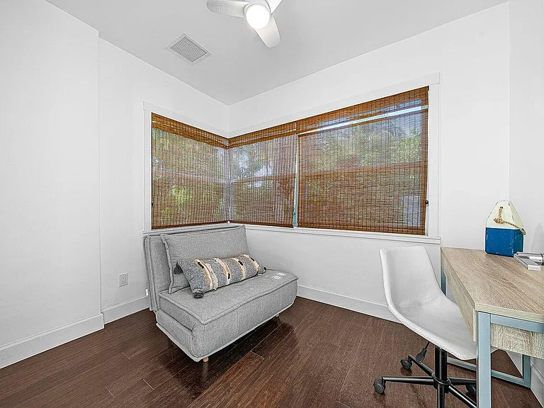 414 NE 7th Ave — Photo 7