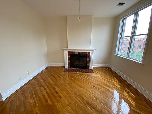 2nd image of 278 Sackett St #3
