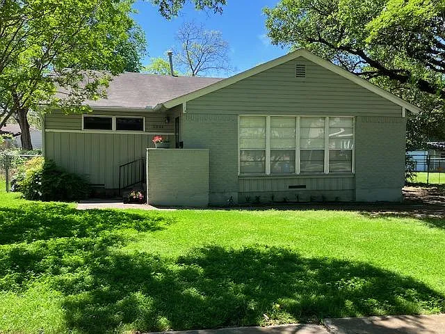 3844 Beechwood Ln — Photo 2
