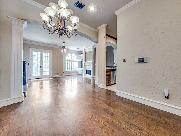 736 Rockingham Dr — Photo 10
