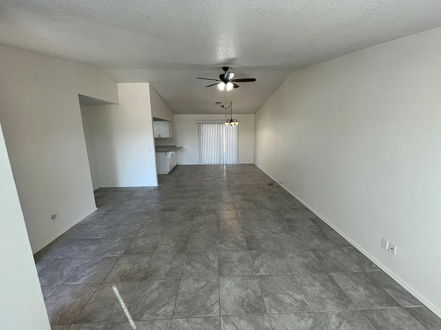 3BR 2Ba Remodeled with Yard and Garage — Photo 4