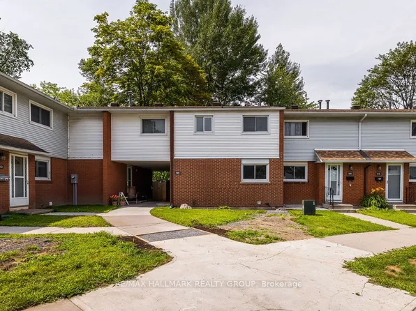 1045 Morrison Dr #98, Ottawa, ON K2H 7L2