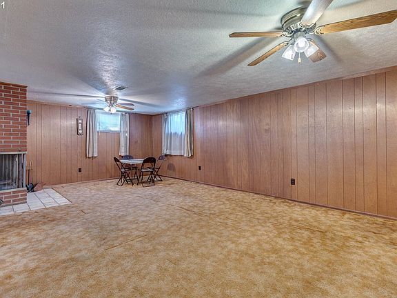5th image of 2111 NE 49th St