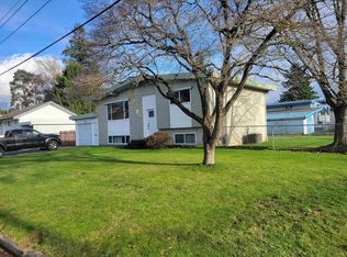 8525 Howard Cres, Chilliwack, BC V2P 5R5