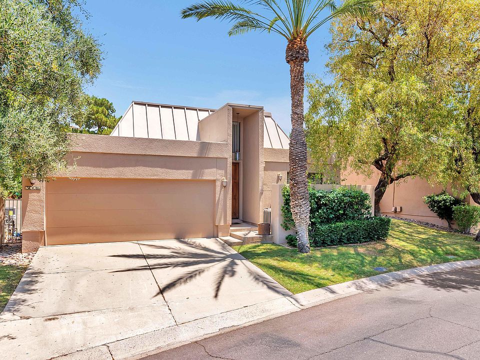 1st image of 3026 E Stella Ln