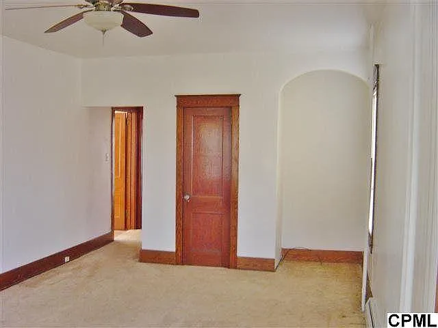 613 N Chestnut St — Photo 6