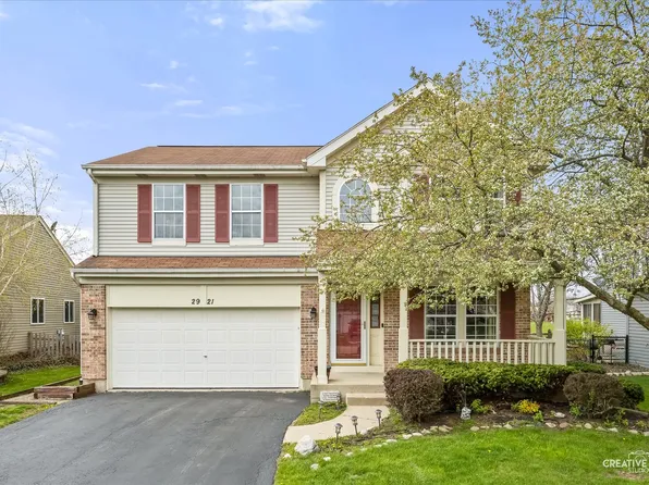 2921 Brisbane Dr, Lake In The Hills, IL 60156