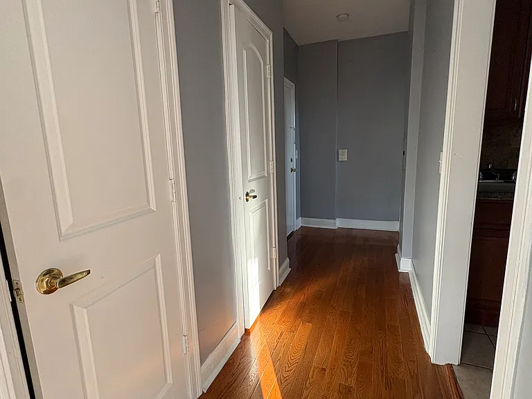 1084 Kennedy Blvd #3 — Photo 4