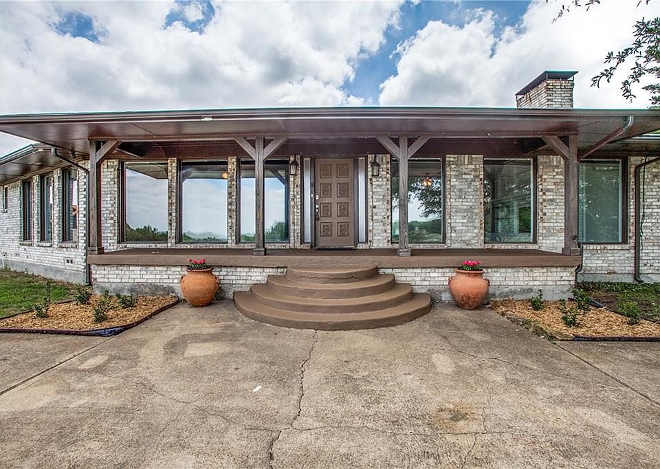 1st image of 1732 Haciendas Del Lago