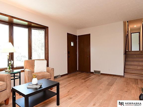 3rd image of 9342 Krug Ave