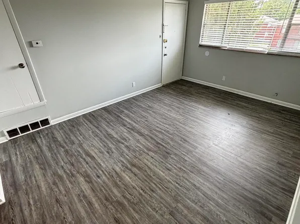 3007 Pamela Way APT 4, Louisville, KY 40220
