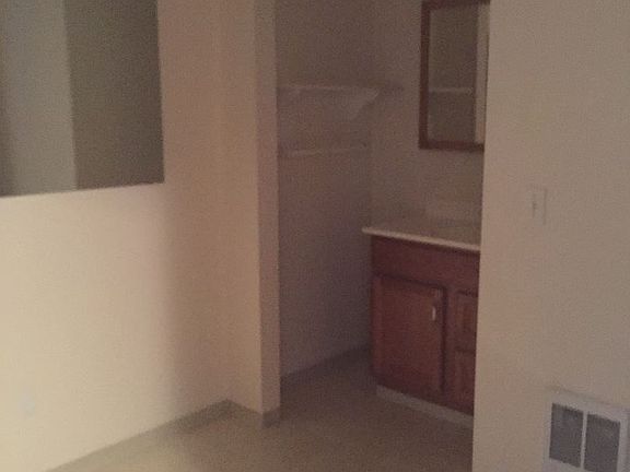 5th image of 220 4th Ave NW APT B