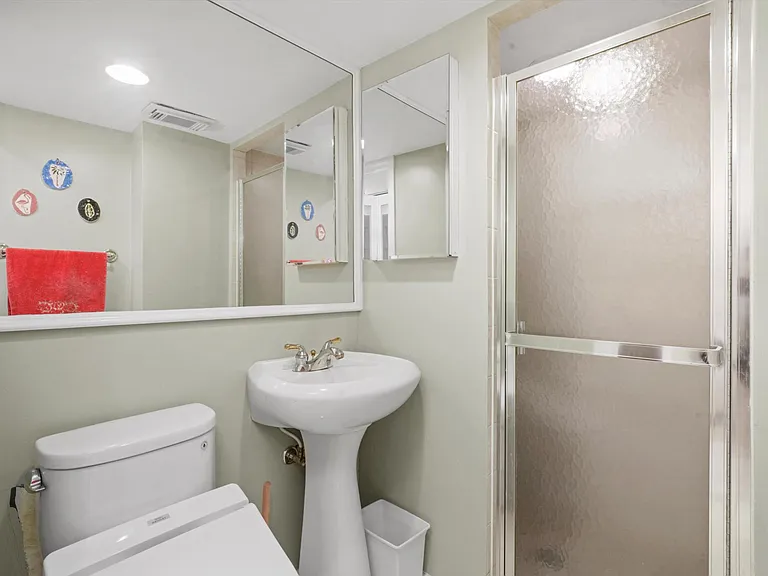 Full bathroom on sub level