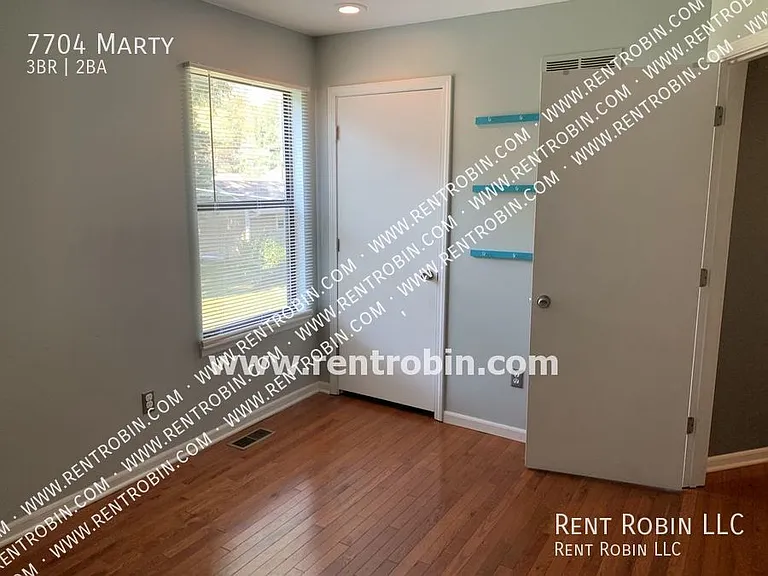 7704 Marty St — Photo 15