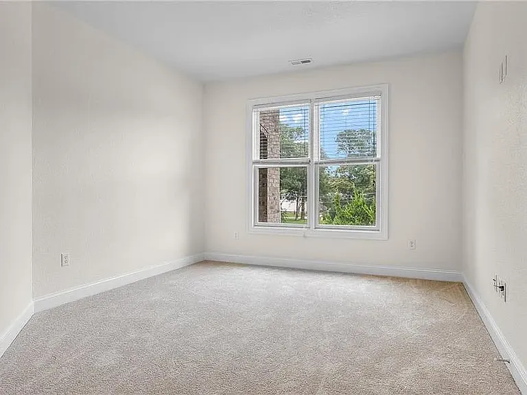 1377 Hawaiian Dr — Photo 38