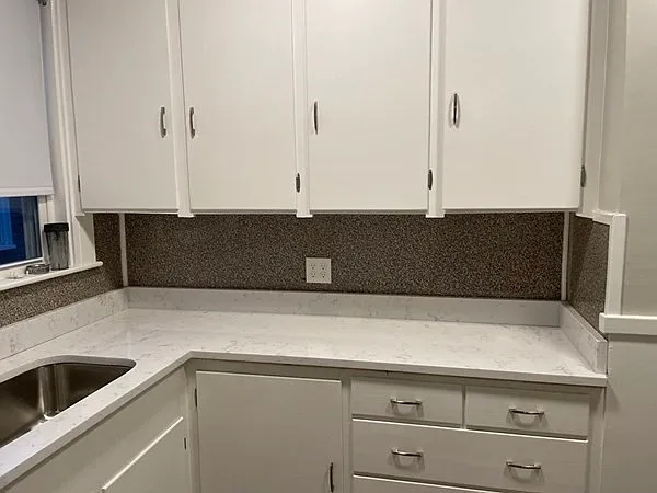 17 Green St #2 — Photo 8