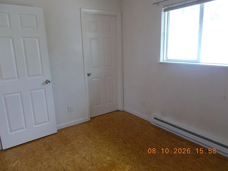135 E 6th Ave #5 — Photo 10