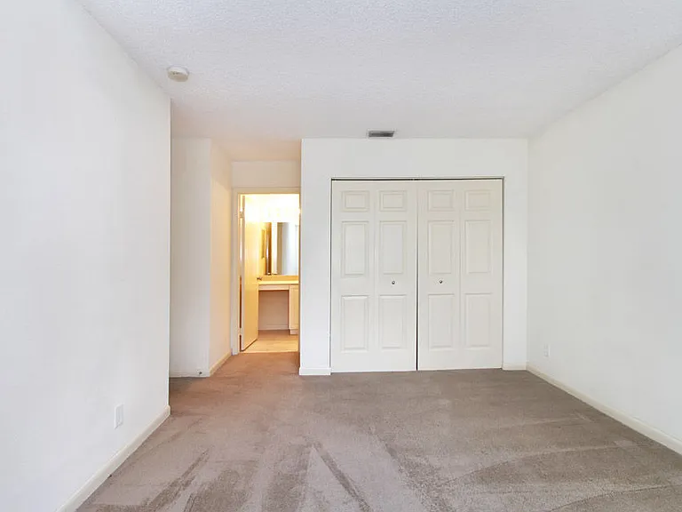 IMT BelaSera at Forest Hills — Photo 18