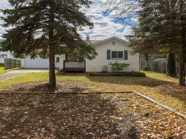 3349 W 41st St, Erie, PA 16506