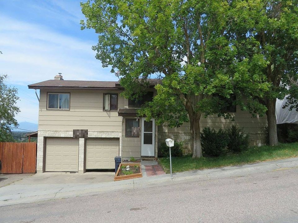 1st image of 2532 Highwood Dr