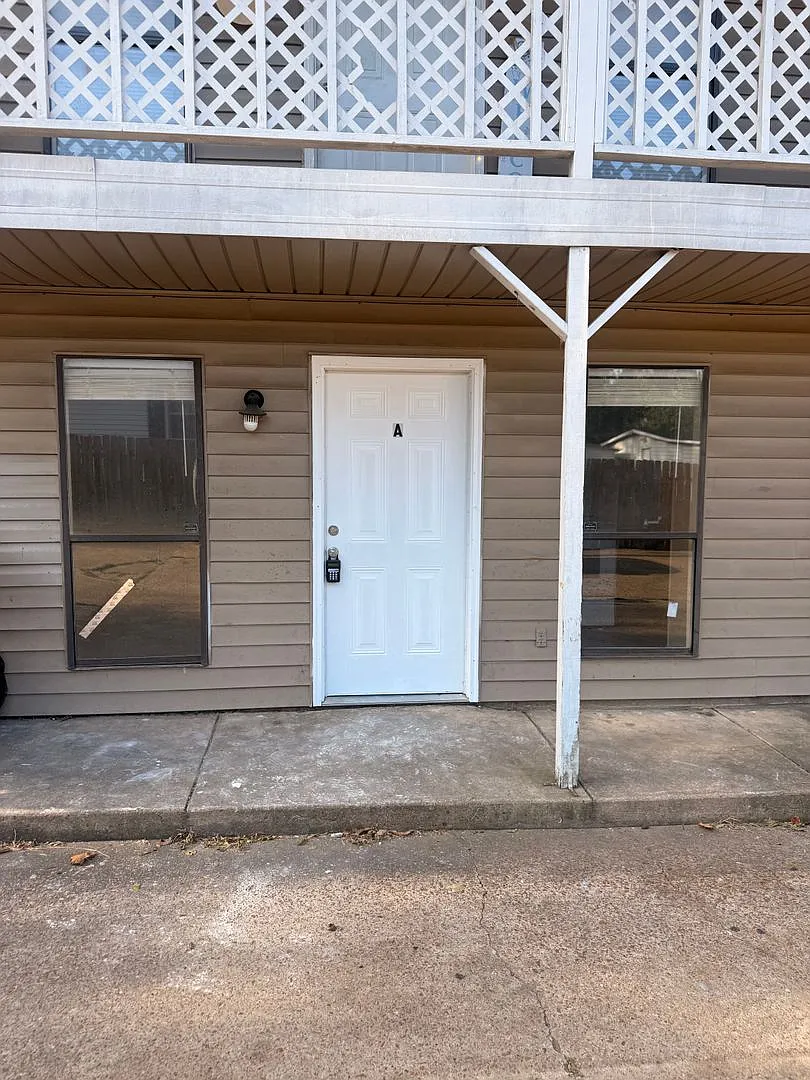 1723 S Church St — Photo 1