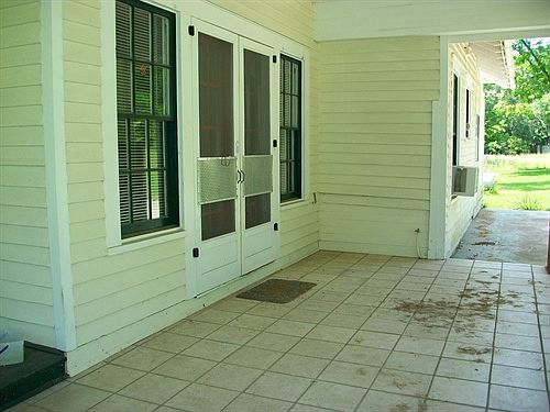 side porch